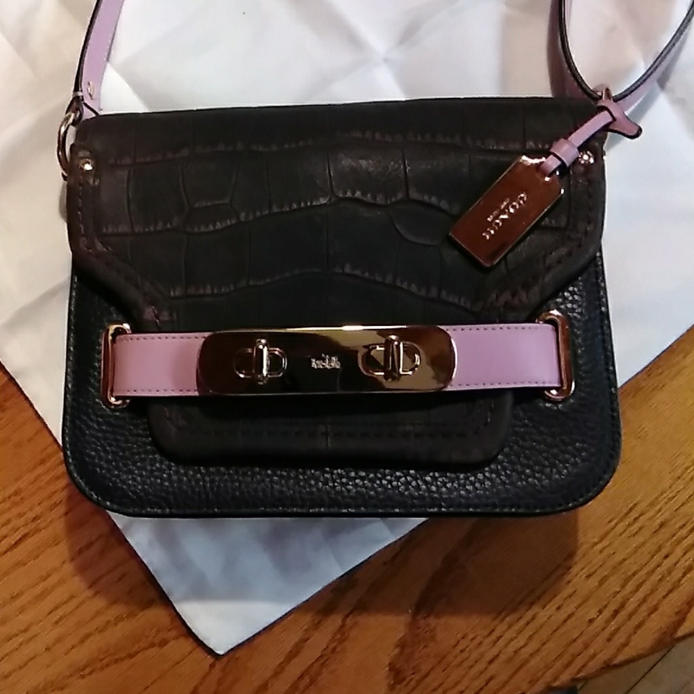 Authentic Coach Handbag - Picture 2 of 8